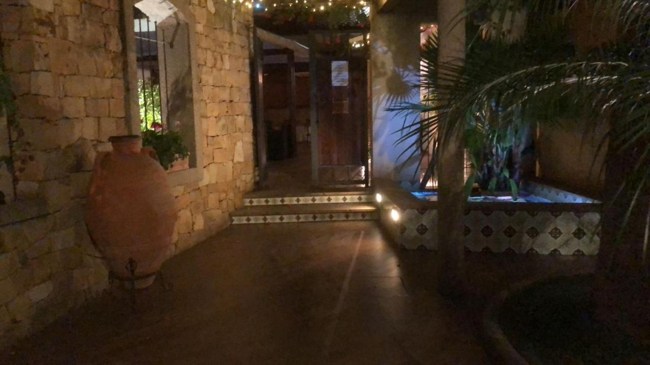 Hotel Redebora Torregrotta Kültér fotó