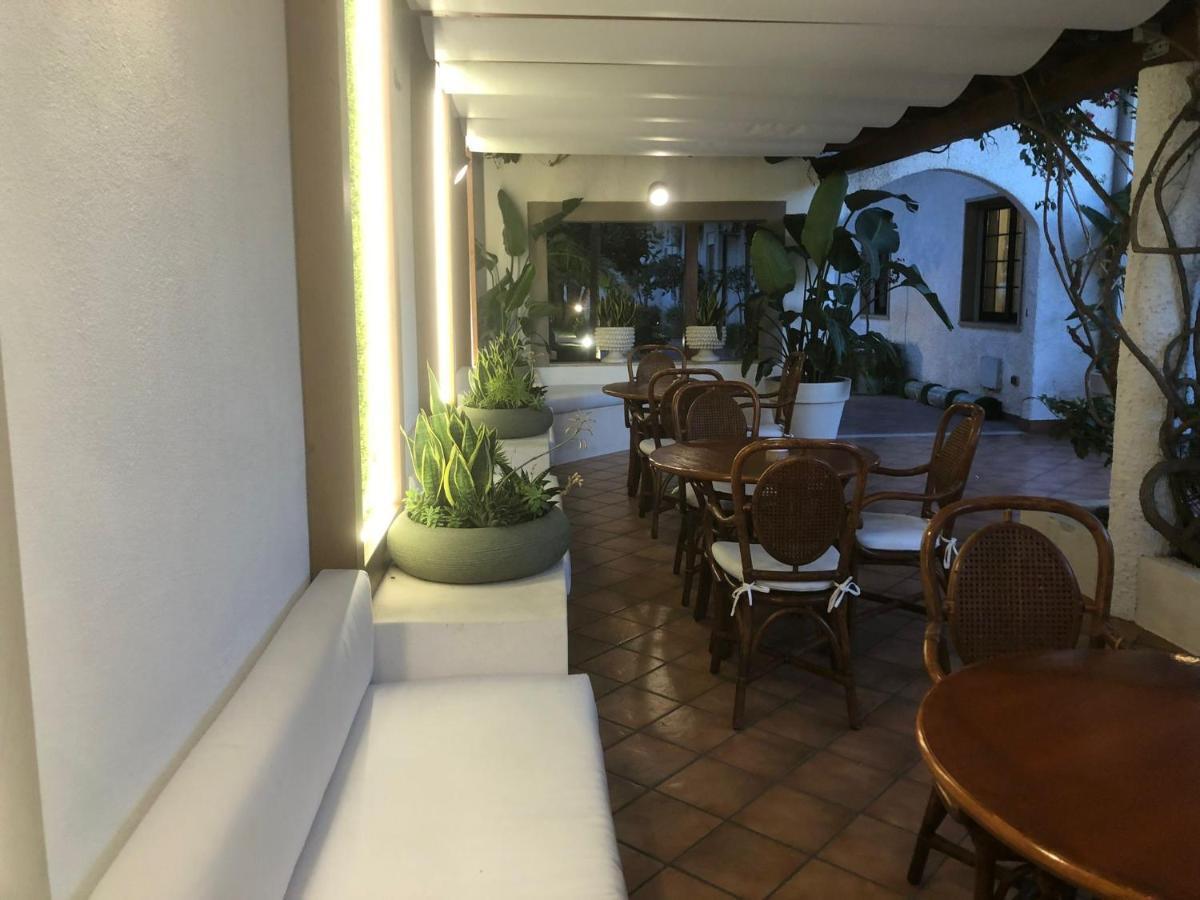 Hotel Redebora Torregrotta Kültér fotó