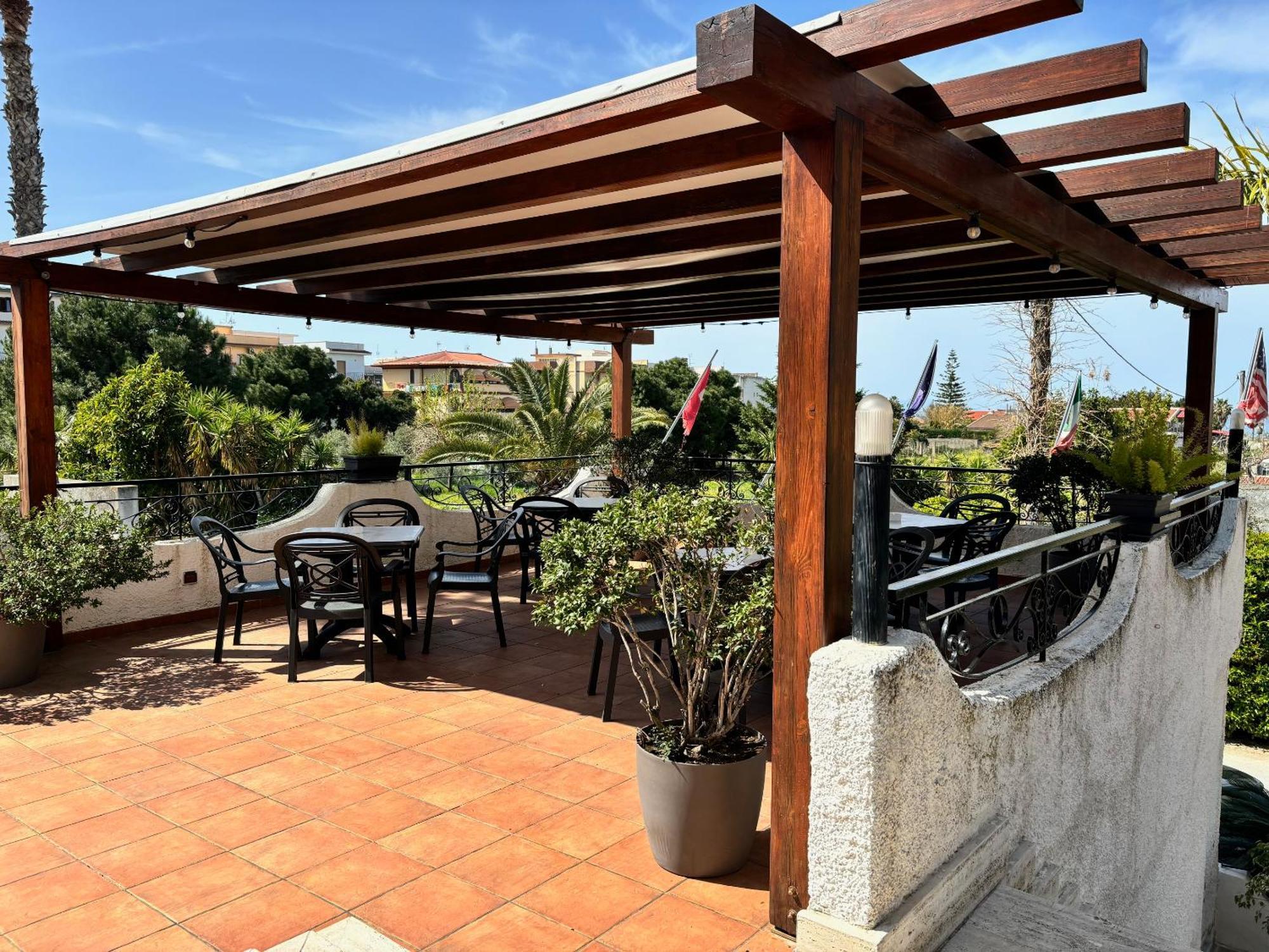 Hotel Redebora Torregrotta Kültér fotó