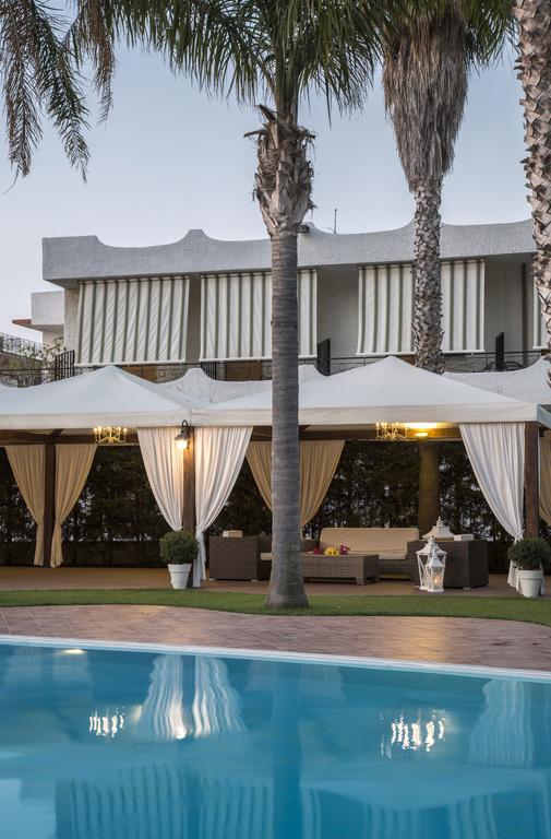 Hotel Redebora Torregrotta Kültér fotó
